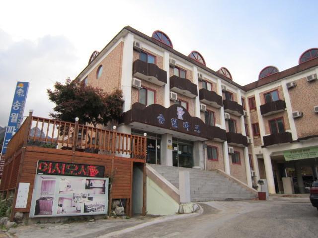 موتيل ثوتْسو Songwol Park المظهر الخارجي الصورة